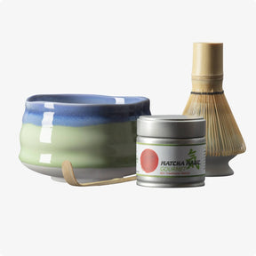 Matcha Set Ao mit Matcha Schale, Besenhalter, Matcha Bambusbesen, Matcha Bambuslöffel und 30g Bio Matcha