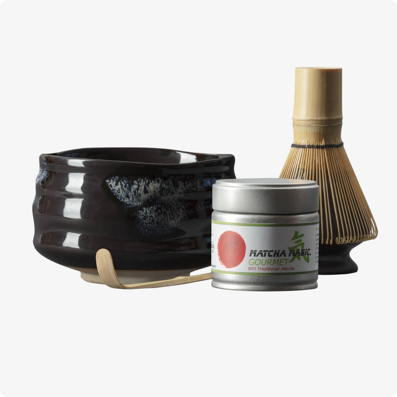 Matcha Set Kuro mit Matcha Schale, Besenhalter, Matcha Bambusbesen, Matcha Bambuslöffel und 30g Bio Matcha