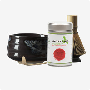 Matcha Set Kuro mit Matcha Schale, Besenhalter, Matcha Bambusbesen, Matcha Bambuslöffel und 80g Bio Matcha